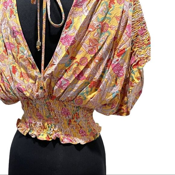 cupcakes & Cashmere Floral Double V-Neck Smocked Crop Top Sz M - Picture 7 of 11